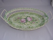 �A�C�A���g���[